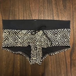 Billabong Surf Capsule Bikini Shorts/ LG